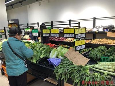 武汉气温适宜促蔬菜生长，十余种主打菜品跌破一元每斤